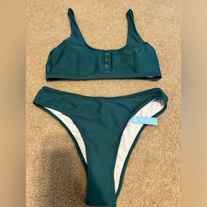 NWT Cupshe 2 Piece Swim Set Size Medium Green Ribbed Bikini Cheeky Bottoms